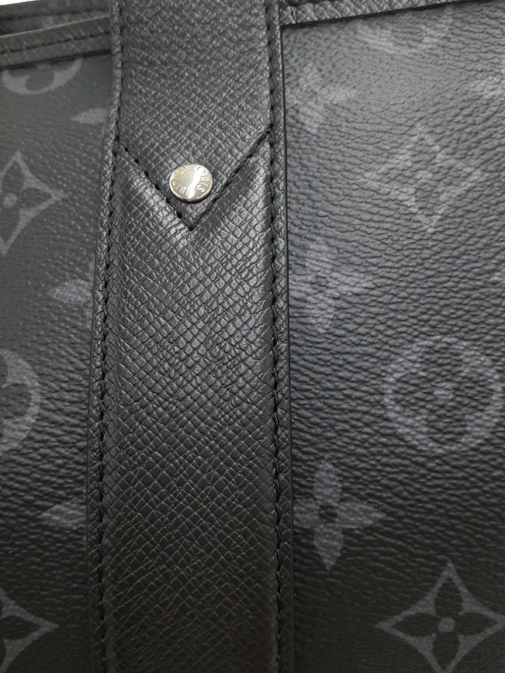 Louis Vuitton Taigarama Weekend Tote NM Bag - Picture 8 of 9